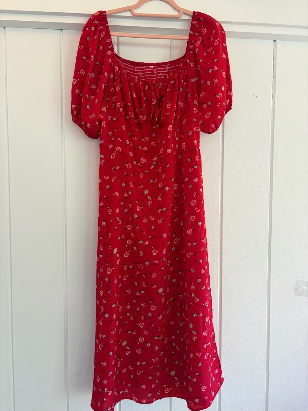 NWOT Red Floral Puff Sleeve Midi Dress